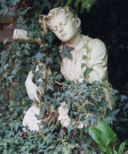 Junge mit KreuzII - Kopie